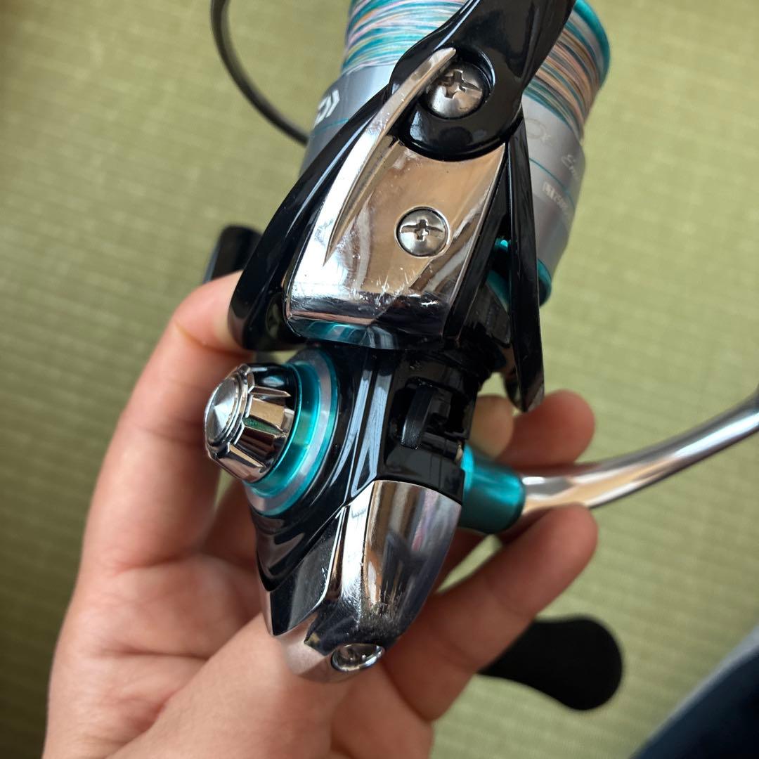 Daiwa Emeraldas LT 2500S-H-DH リール