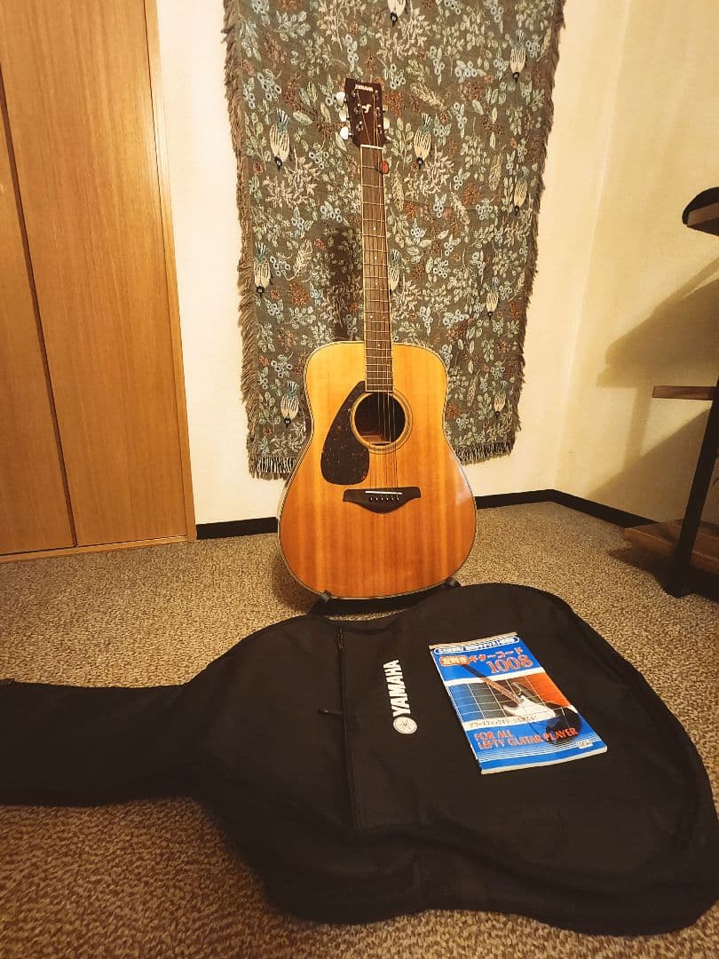 Yamaha アコースティックギター FG720SL（教則本・木製スタンド付き）