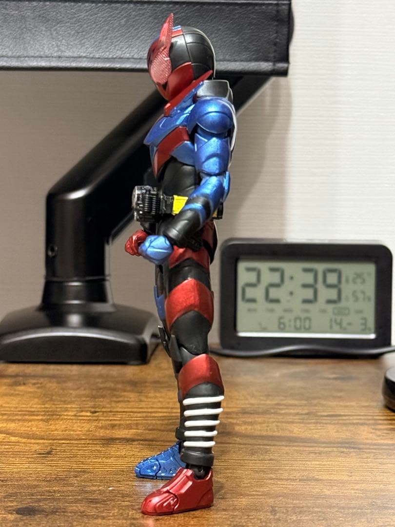 S.H.Figuarts 仮面ライダービルド 仮面ライダークローズ