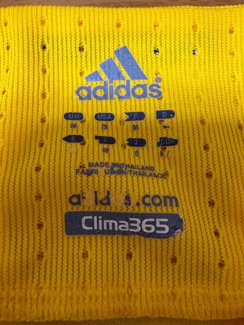 adidas レアル・マドリード イエローシャツ　ゴールキーパー