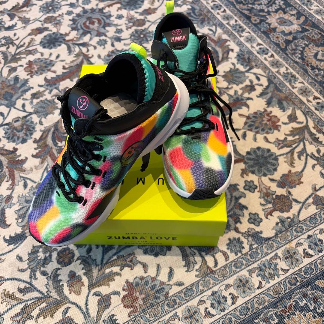 新品！ズンバシューズ7(24センチ)ZUMBA