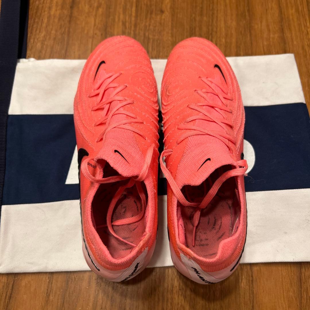 Nike サッカーシューズ ピンク FG