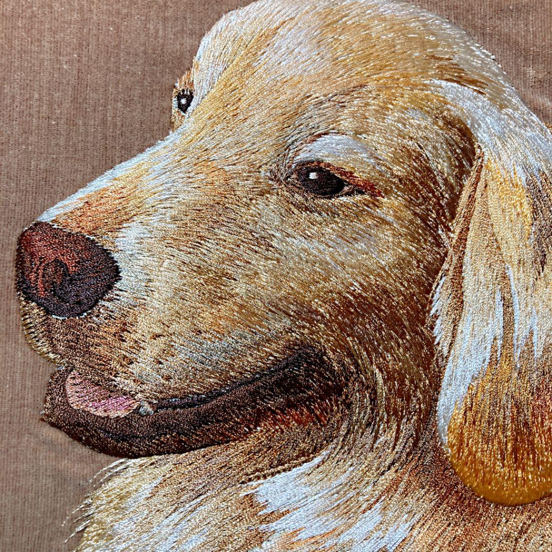 犬の刺繍画　ゴールデンレトリバー　額入り