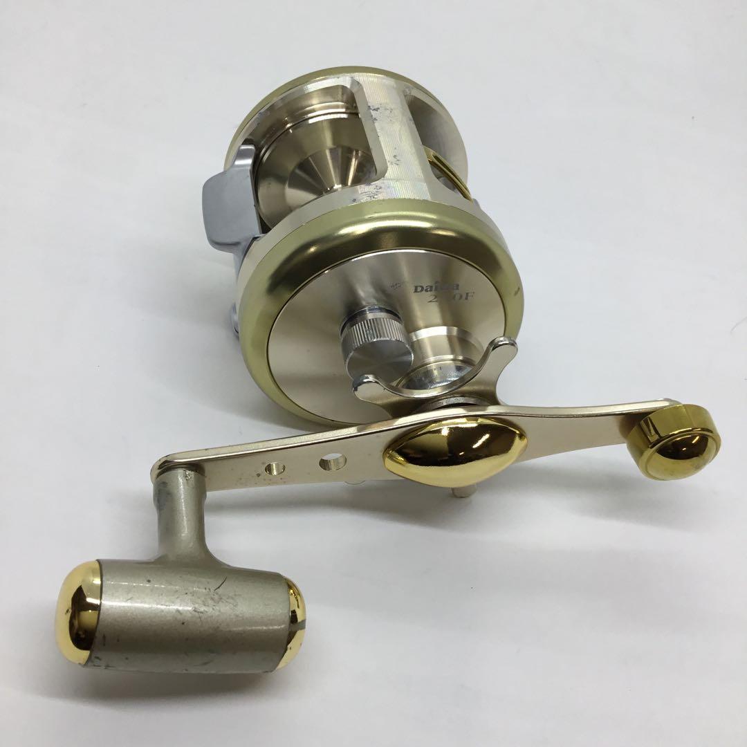 ダイワ　ミリオネアCV-Z250F(中古品)