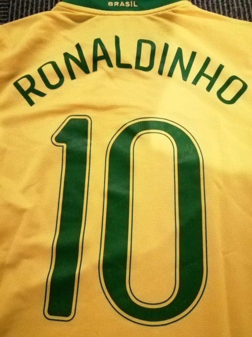 ブラジル代表　ロナウジーニョ　ユニフォーム