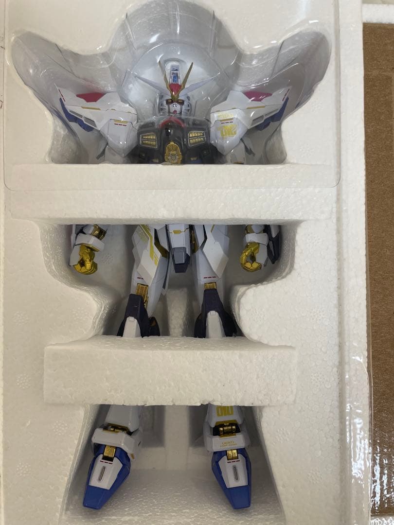 メタルビルド　ストライクフリーダム2024 中古品　送料込み