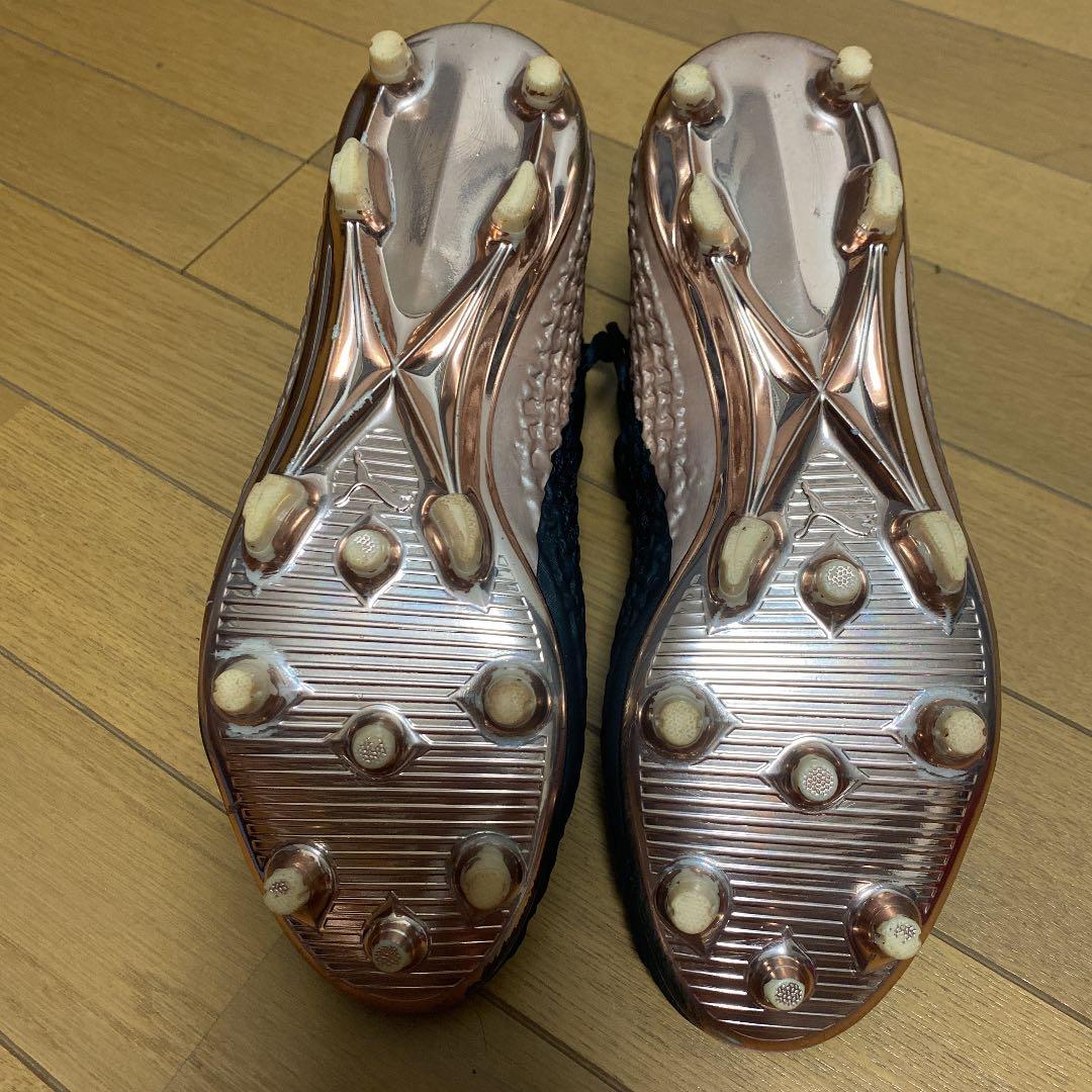 サッカースパイク　プーマフューチャー2.1全世界1000足限定