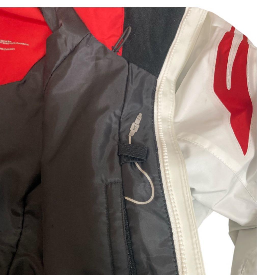 【大幅値下げ】DESCENTE スキー　スノボーウェア セットアップ