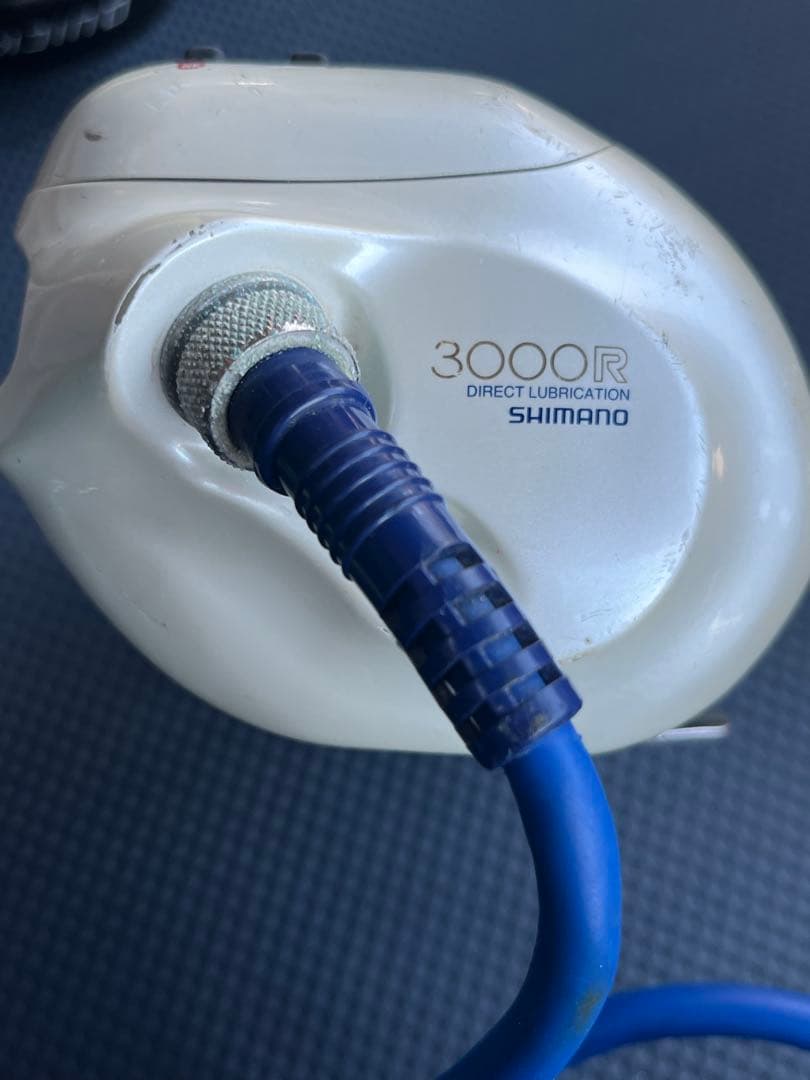 シマノ　電動リール　3000R