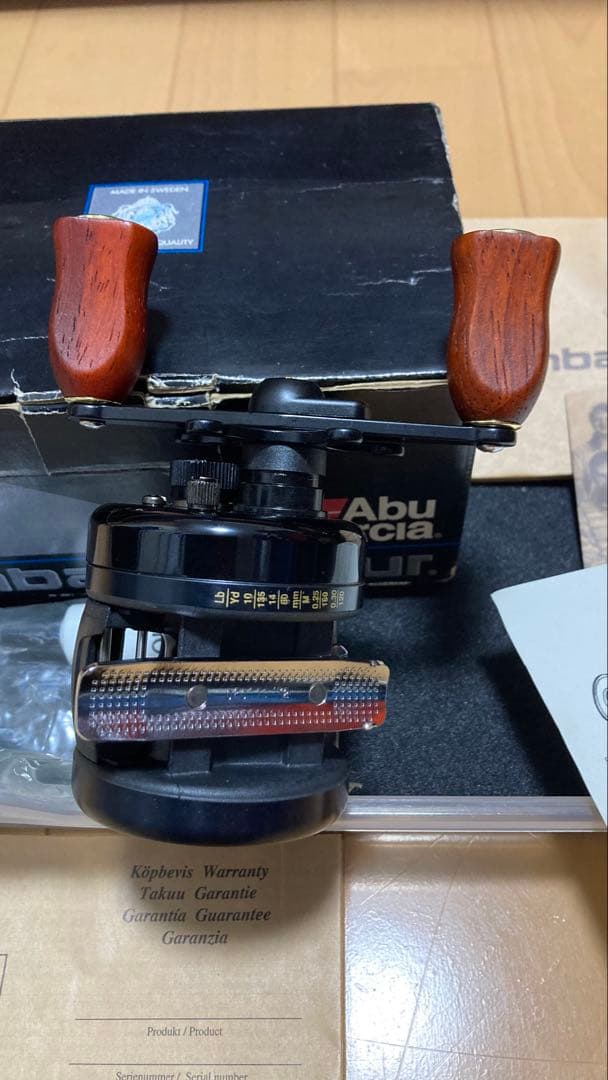 アブ　Black Max 1600C アブ　ハンドルウッドカスタム　未使用