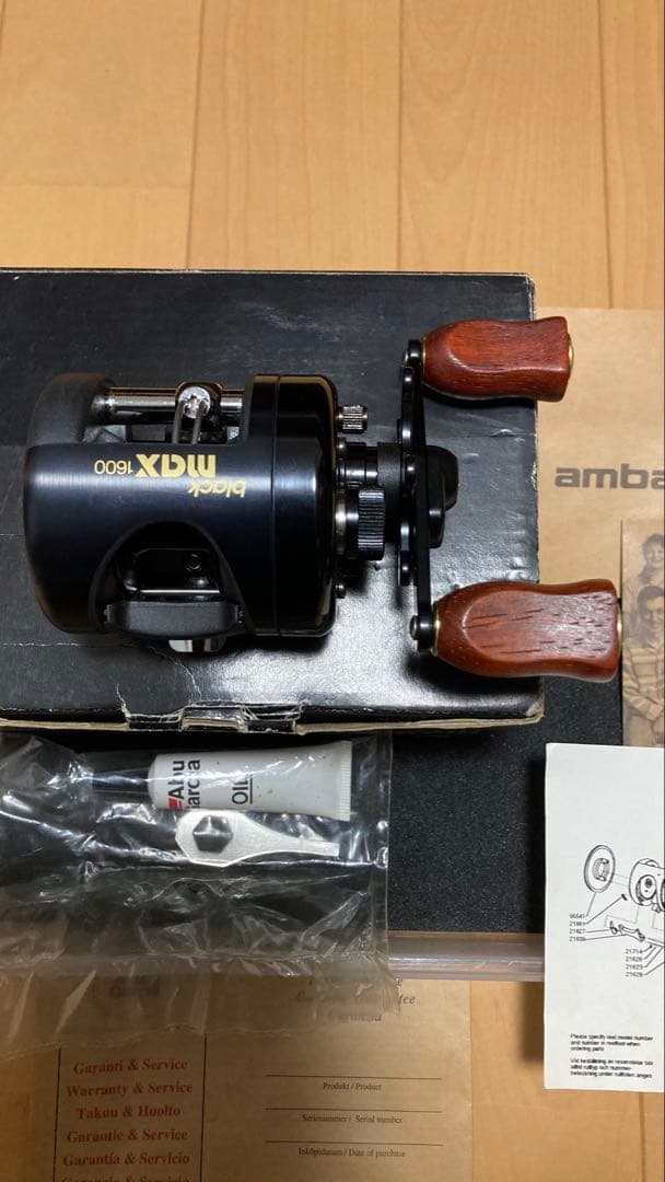 アブ　Black Max 1600C アブ　ハンドルウッドカスタム　未使用