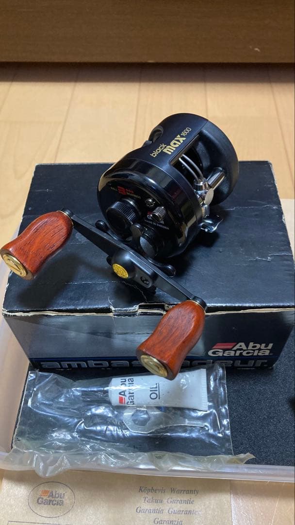 アブ　Black Max 1600C アブ　ハンドルウッドカスタム　未使用