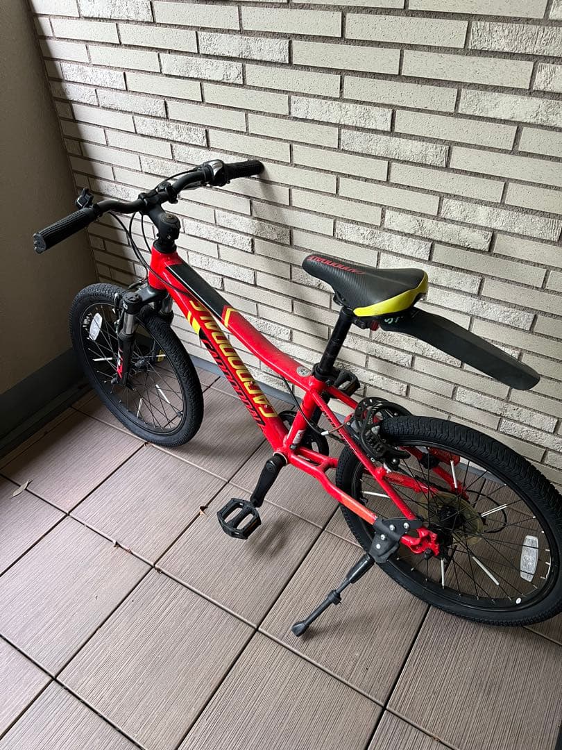 Cannondale 子供用マウンテンバイク 赤
