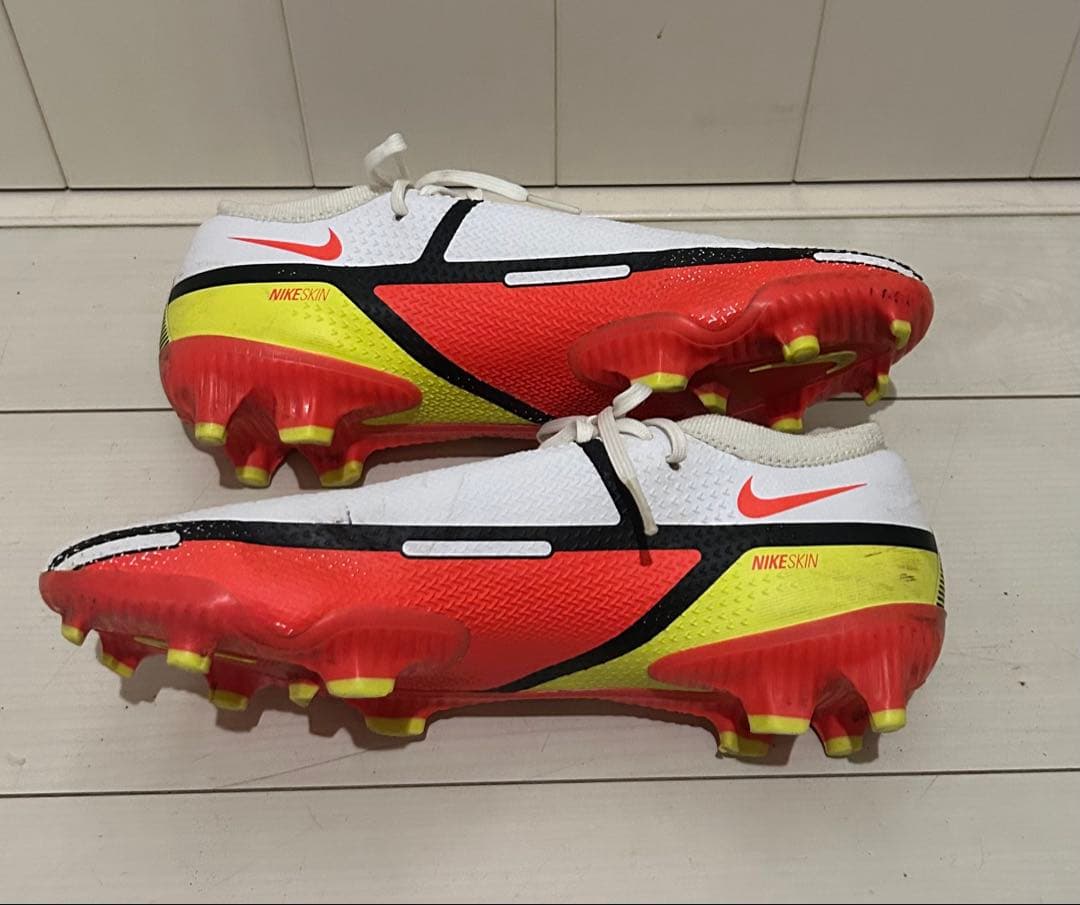 Nike Phantom サッカーシューズ ホワイト/レッド/26.5cm