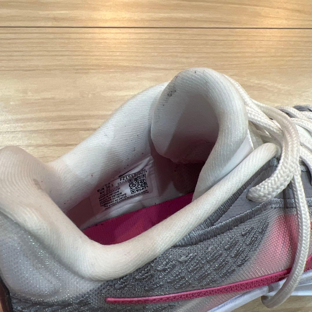 NIKE サブリナ　23.0cm バッシュ sabrina 2 EP
