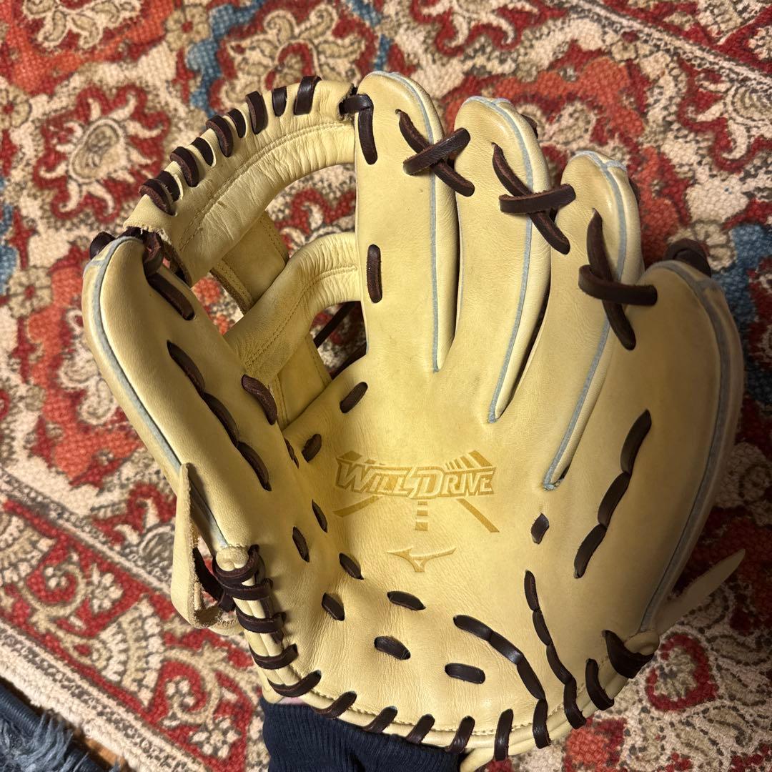 Mizuno Wild Drive 軟式グローブ アイボリー