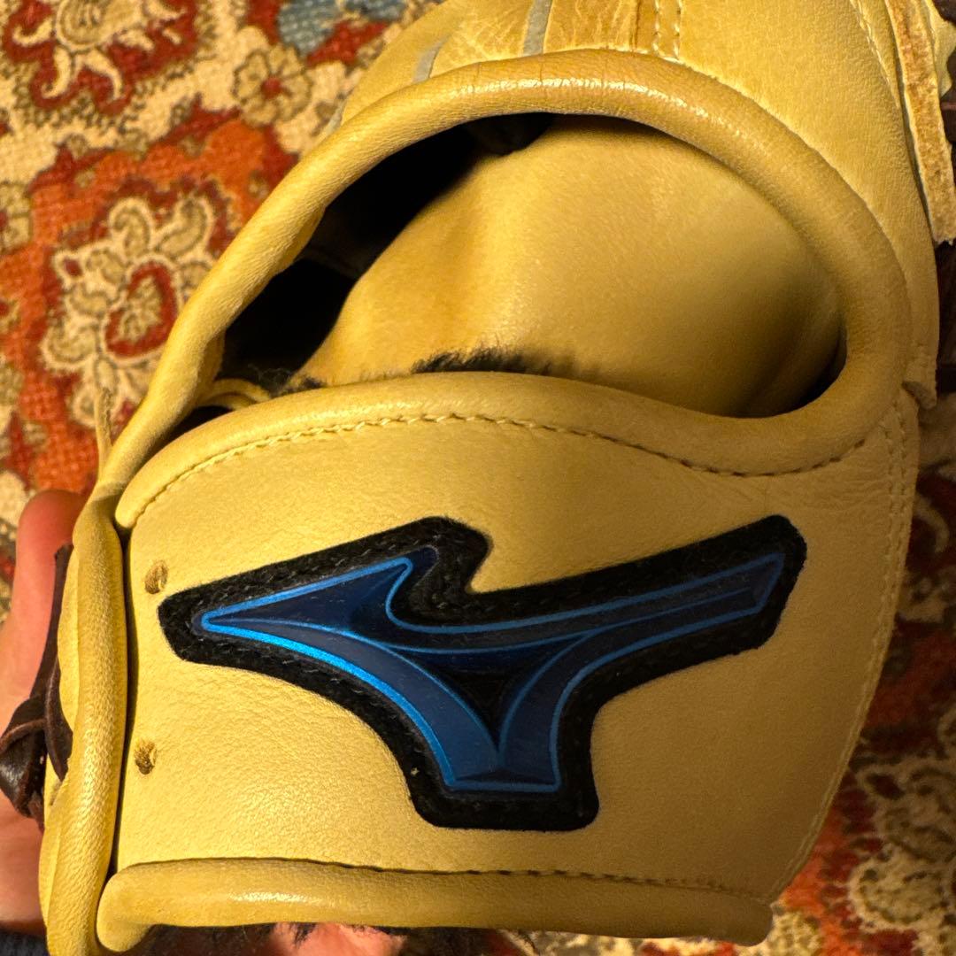 Mizuno Wild Drive 軟式グローブ アイボリー