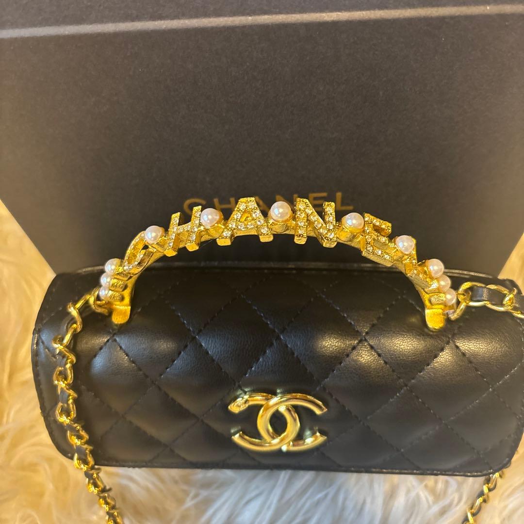 希少CHANEL キルティングバッグ 黒