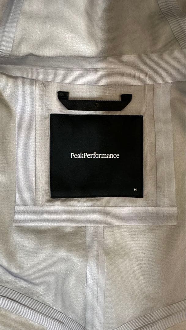 Peak Performance グラビティ ゴアテックス ジャケット　サイズM