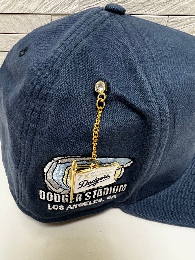 レア！海外限定 ドジャース 59FIFTY キャップ 7 3/8 ピンバッジ付