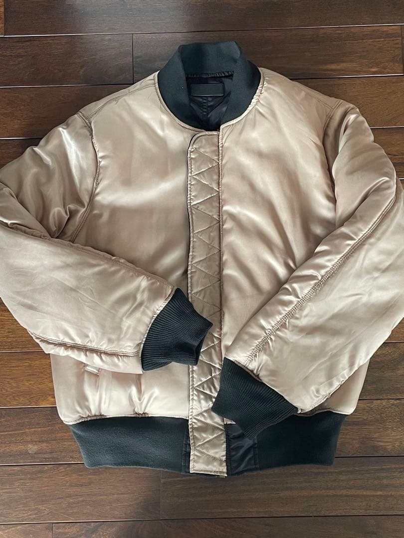 トレカ付きGOLDEN BTSジョングクBOMBER JACKET