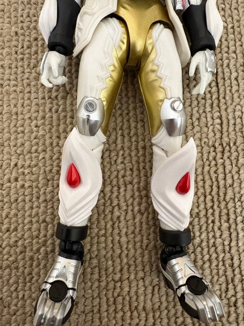 S.H.Figuarts フィギュアーツ 仮面ライダーガヴ ケーキングフォーム