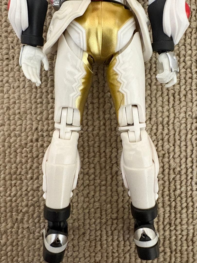 S.H.Figuarts フィギュアーツ 仮面ライダーガヴ ケーキングフォーム