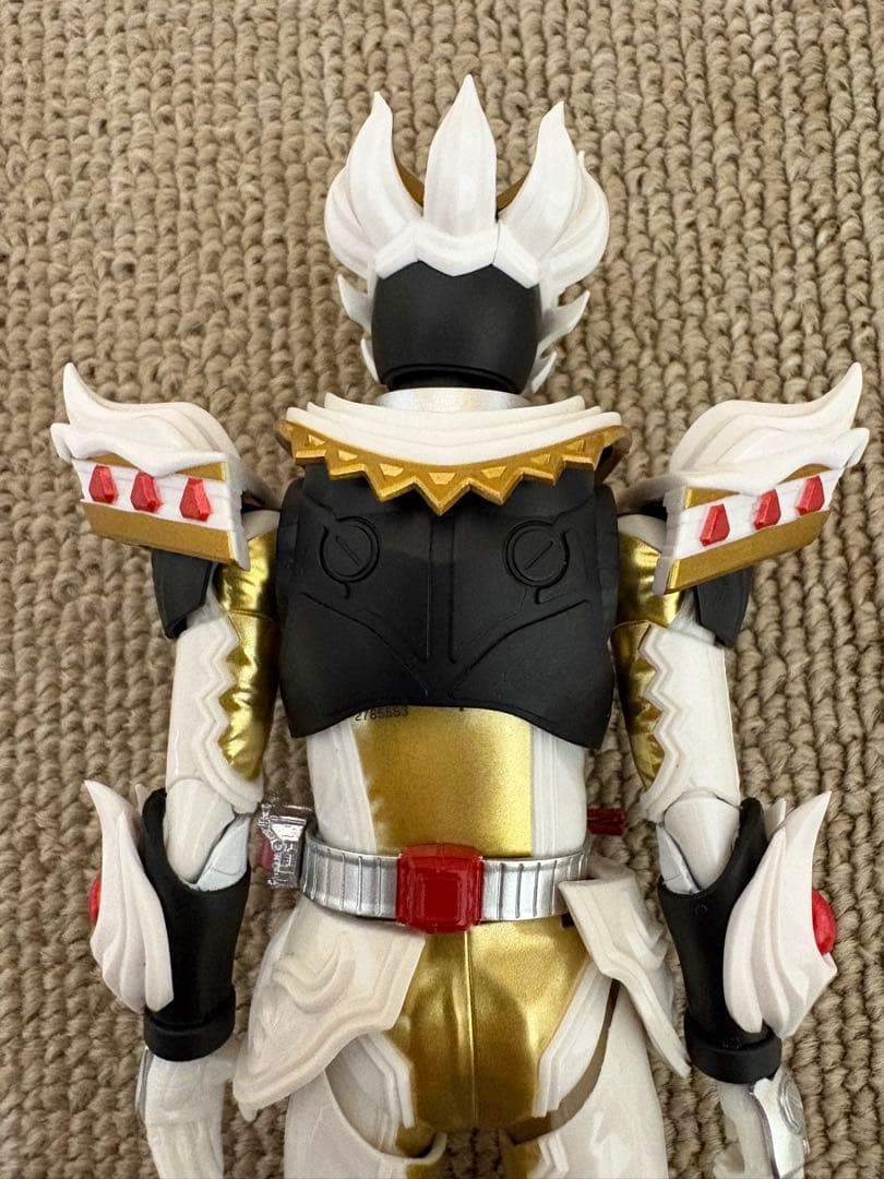 S.H.Figuarts フィギュアーツ 仮面ライダーガヴ ケーキングフォーム