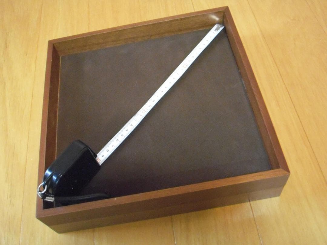 【中古】上質木製ディスプレイ ショーケース ２段重ね ガラス蓋 ３０cm角