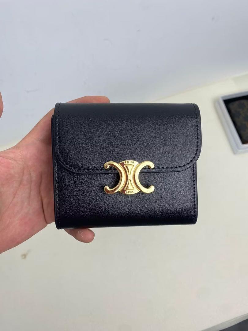 CELINE 黒 レザー三つ折り財布