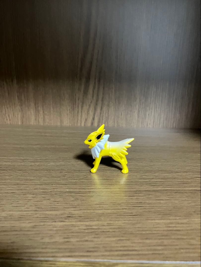 希少　顔違い　TOMY製 ポケモン モンスターコレクション 初期　サンダース