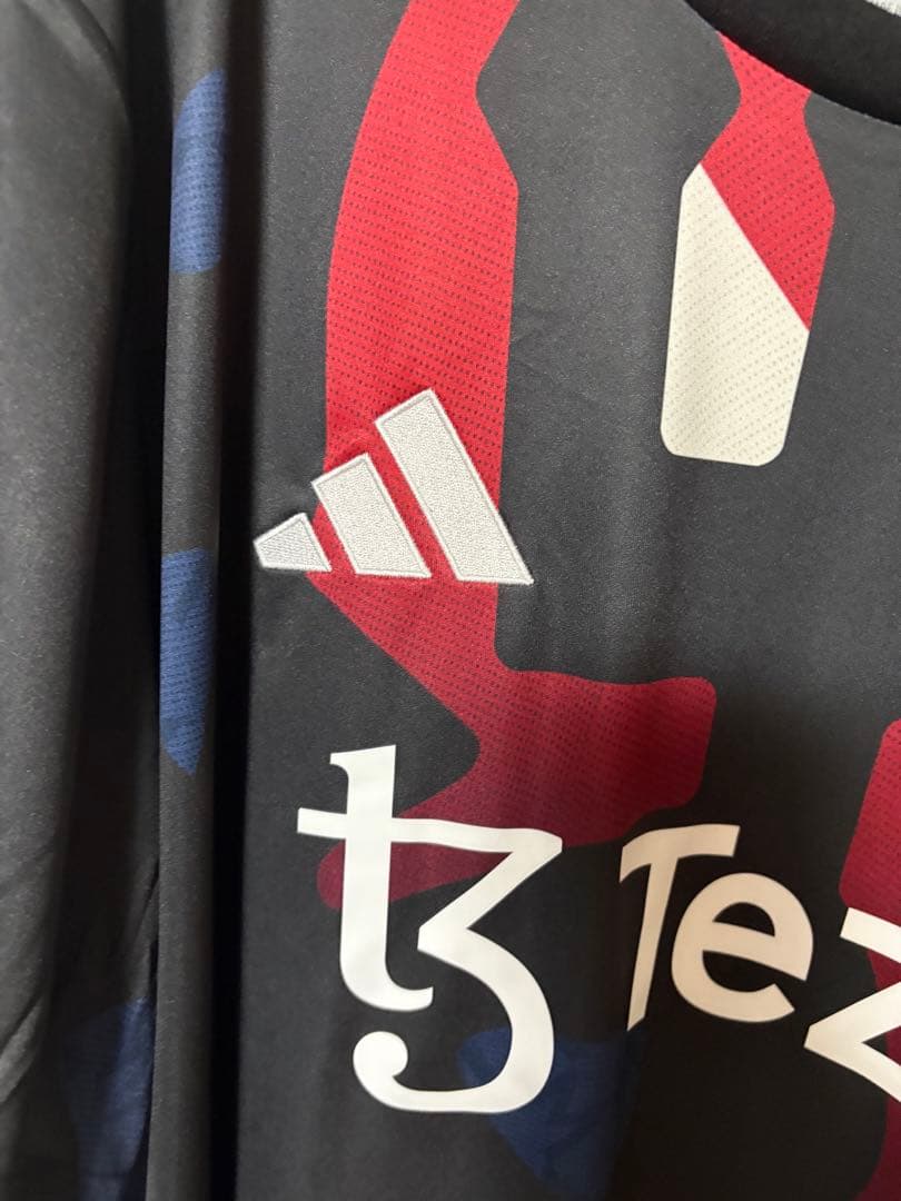 【新品タグ付き】24/25 マンチェスターユナイテッド　プレマッチシャツ　2xl