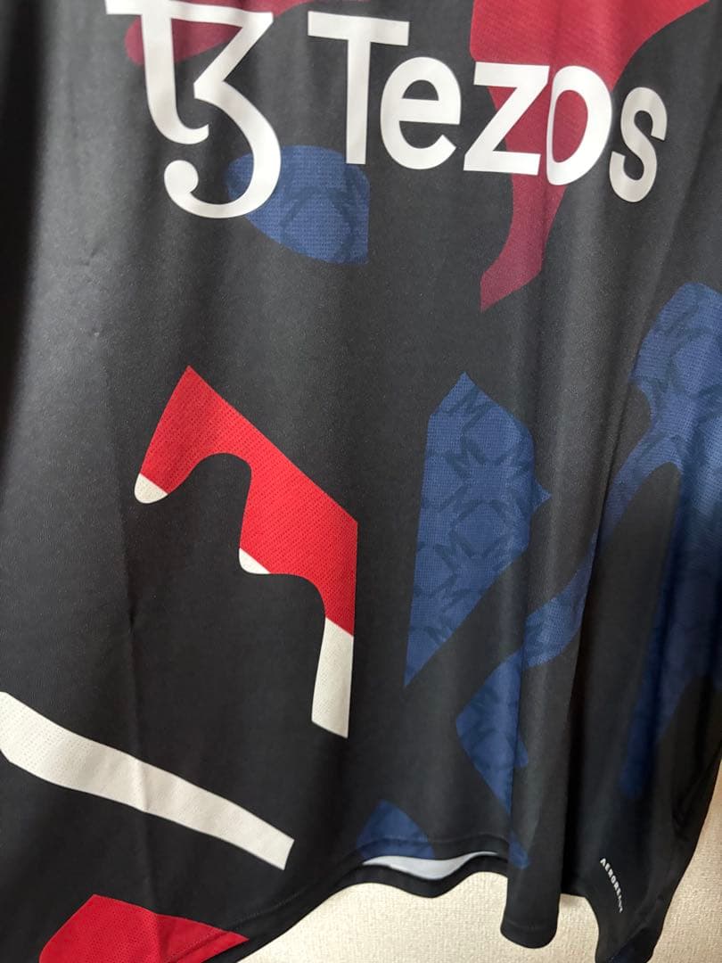 【新品タグ付き】24/25 マンチェスターユナイテッド　プレマッチシャツ　2xl
