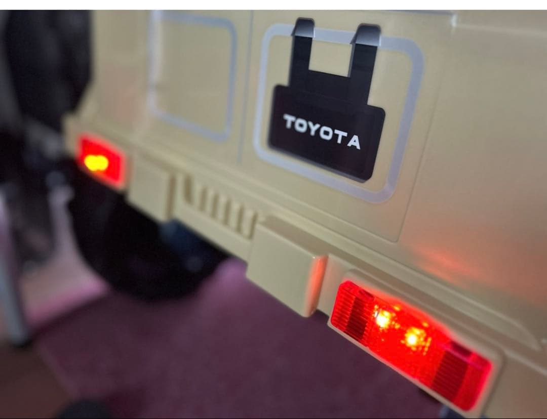 トヨタランドクルーザー FJ40 電動乗用ラジコン 2WDランクル