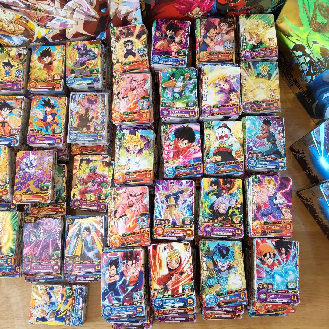 ドラゴンボールヒーローズカードまとめ売り、４０００枚以上バインダーとセット