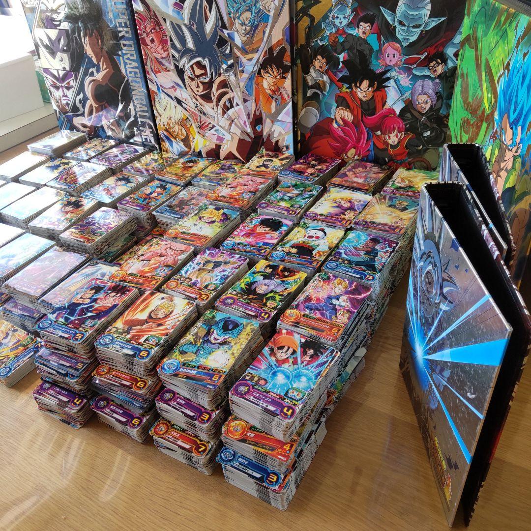 ドラゴンボールヒーローズカードまとめ売り、４０００枚以上バインダーとセット
