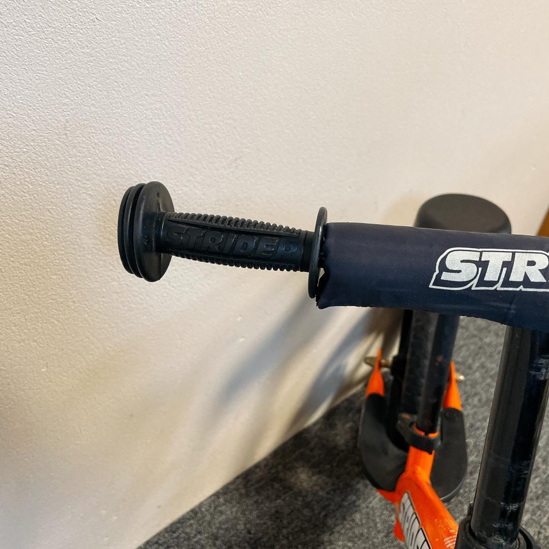 日本正規品　ストライダー STRIDER 12 SPORTS　オレンジ