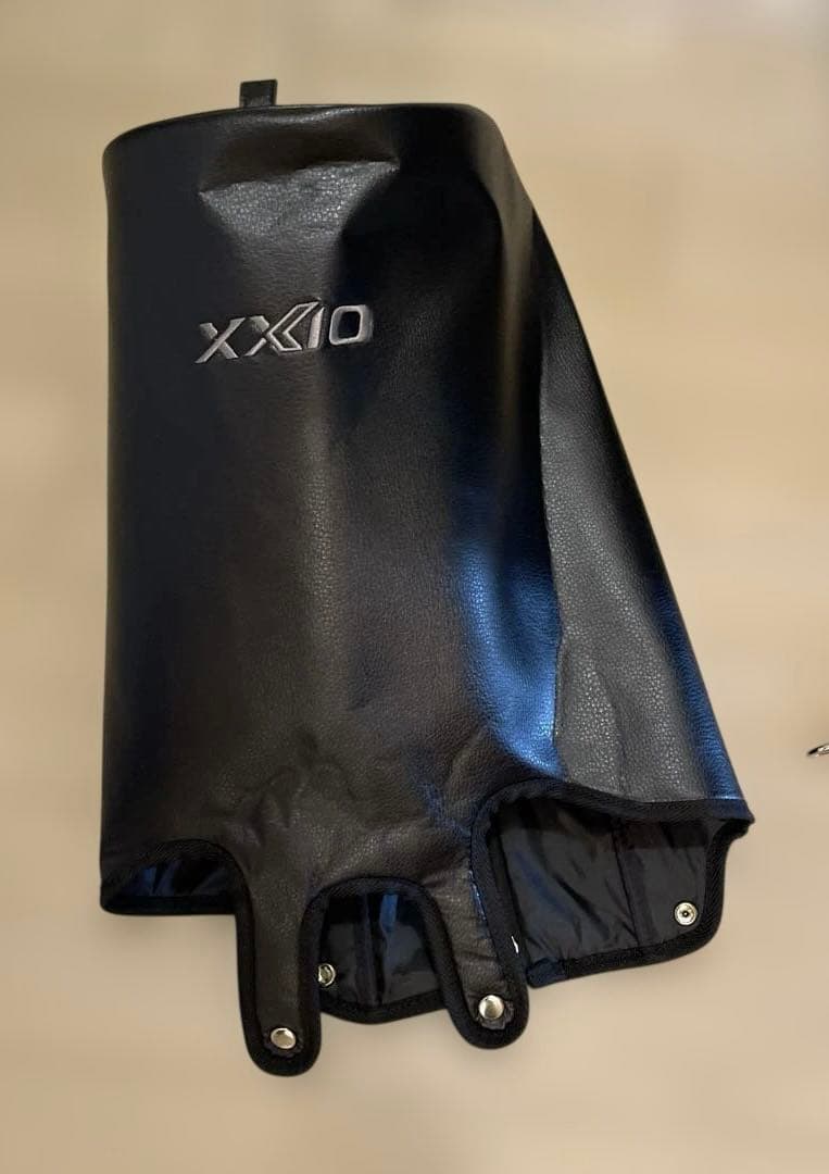美品　XXIO キャディバッグ ブラック/シルバー