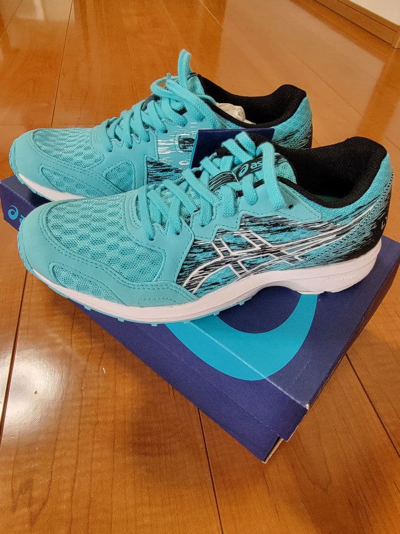 未使用品 asics LYTERACER 23cm