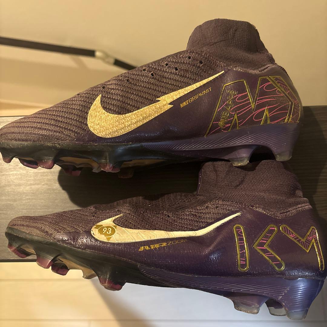 Nike Mercurial ハイカットFGトップモデル