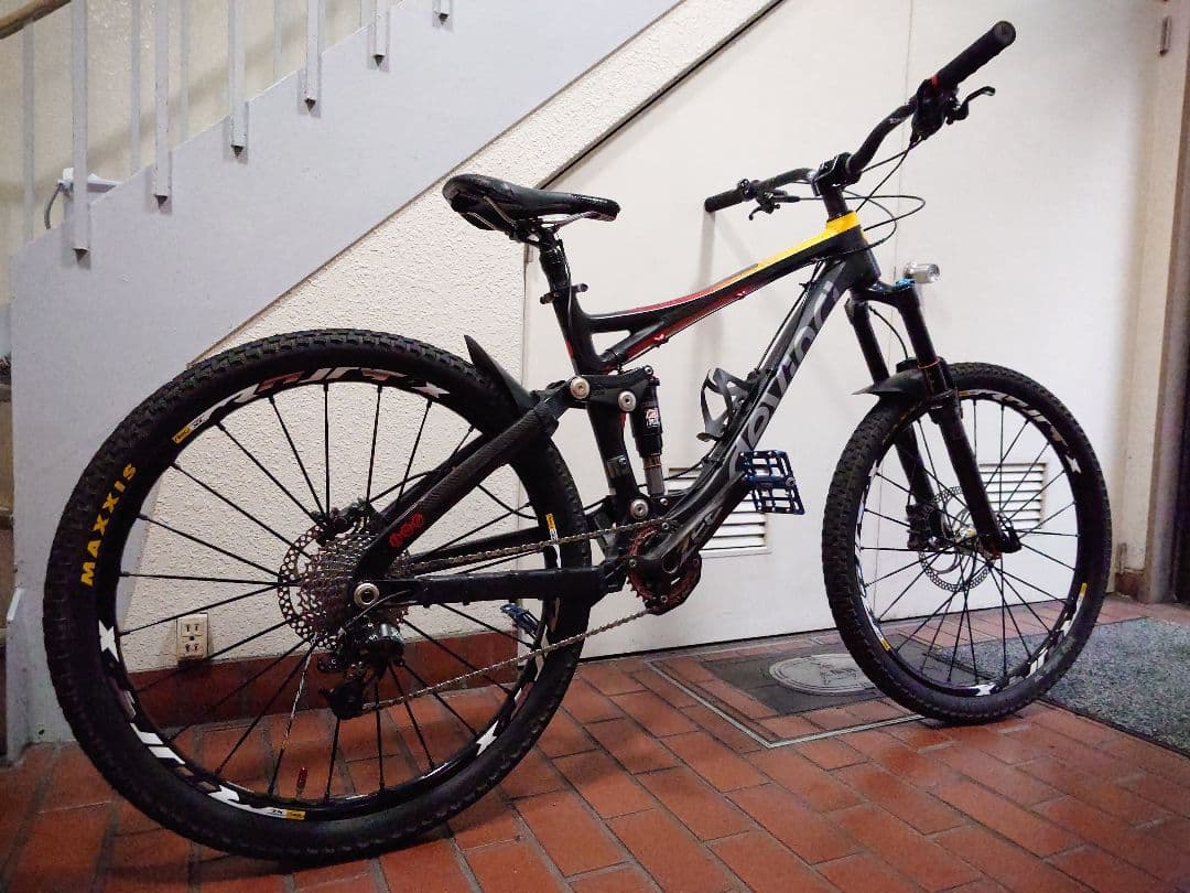Devinci Dixon Carbon 26インチ フルサス MTB