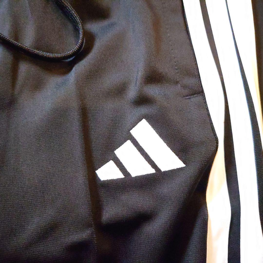 【新品未使用品】adidas アディダス ジャージセットアップ スリーストライプ