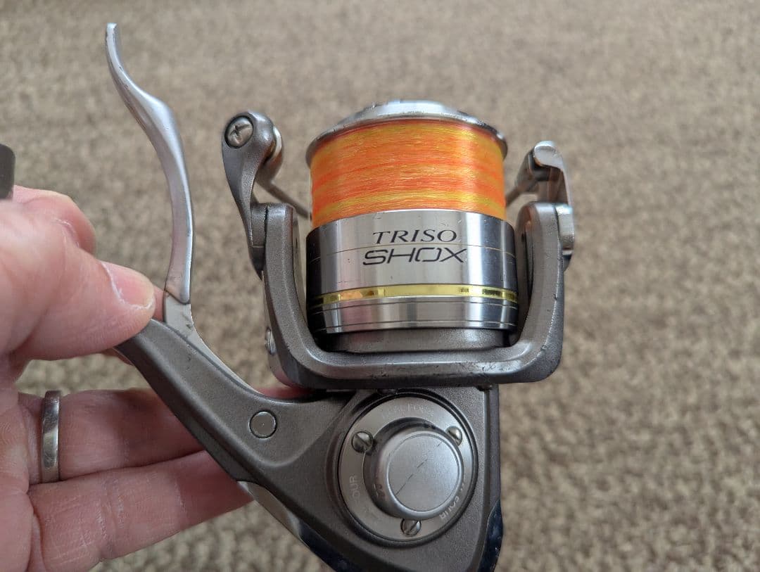 リール DAIWA TRISO2500LBD