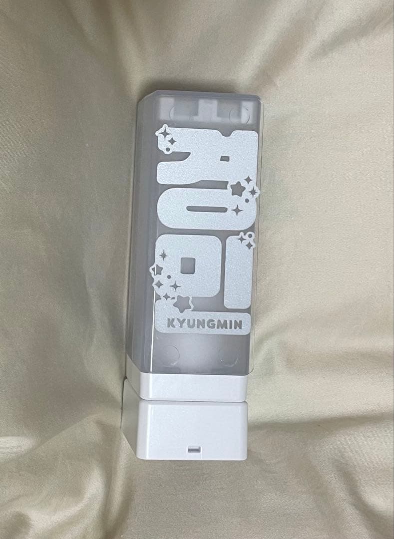 TWS ペンライト KYUNGMIN ギョンミン　アクリル板付き