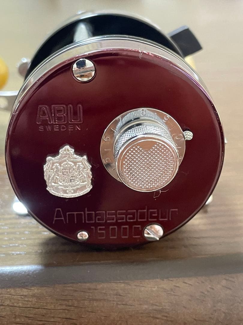 ABU アブ　1500C バーガンディ　ヴィンテージリール