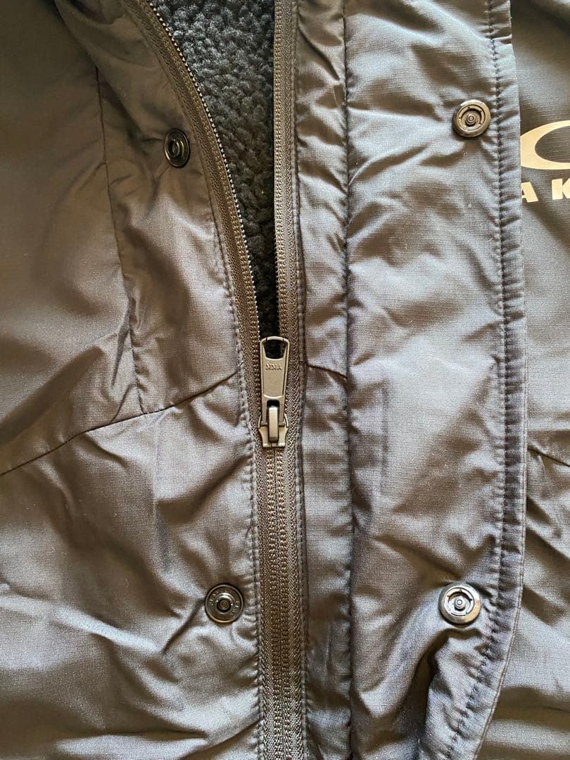 【新品・未使用】OAKLEY オークリーベンチコート ブラック 140cm