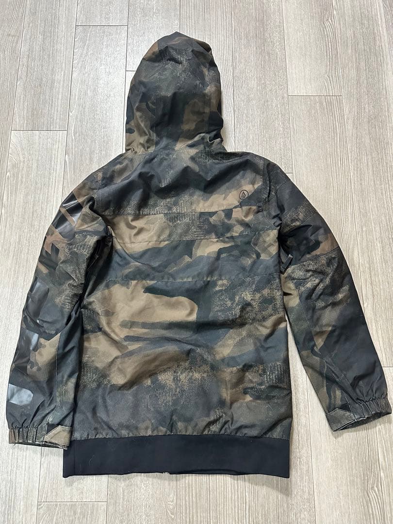 VOLCOM（ボルコム）カモフラ柄ジャケット Sサイズ
