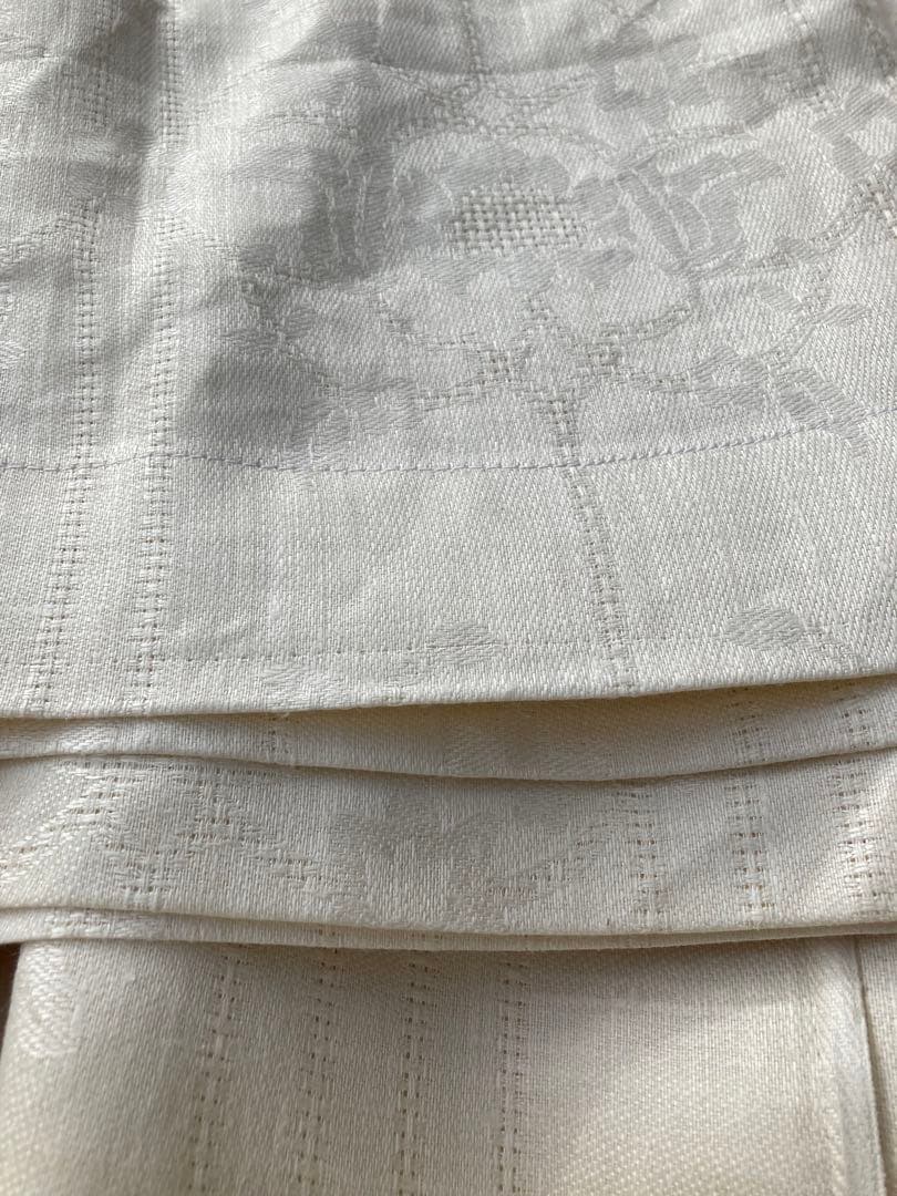 る*ち様 本麻（リネン）100%の美しい刺繍　シーツ　敷布　ヴィンテージ130x