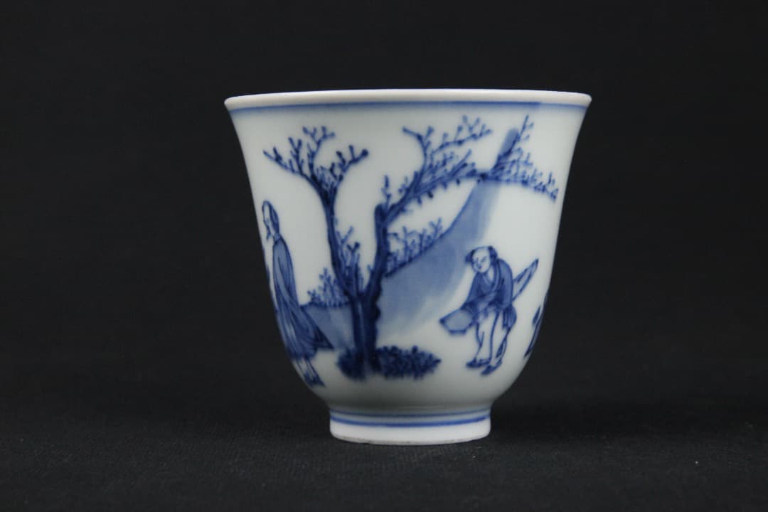 中国美術　青花人物図　杯　盃　成化年製款　景徳鎮　清代　古陶磁器 ES19-12