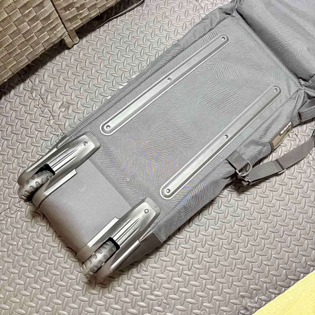 DAKINE スノーボードバッグ 157 シューズケース付き　キャリーケース